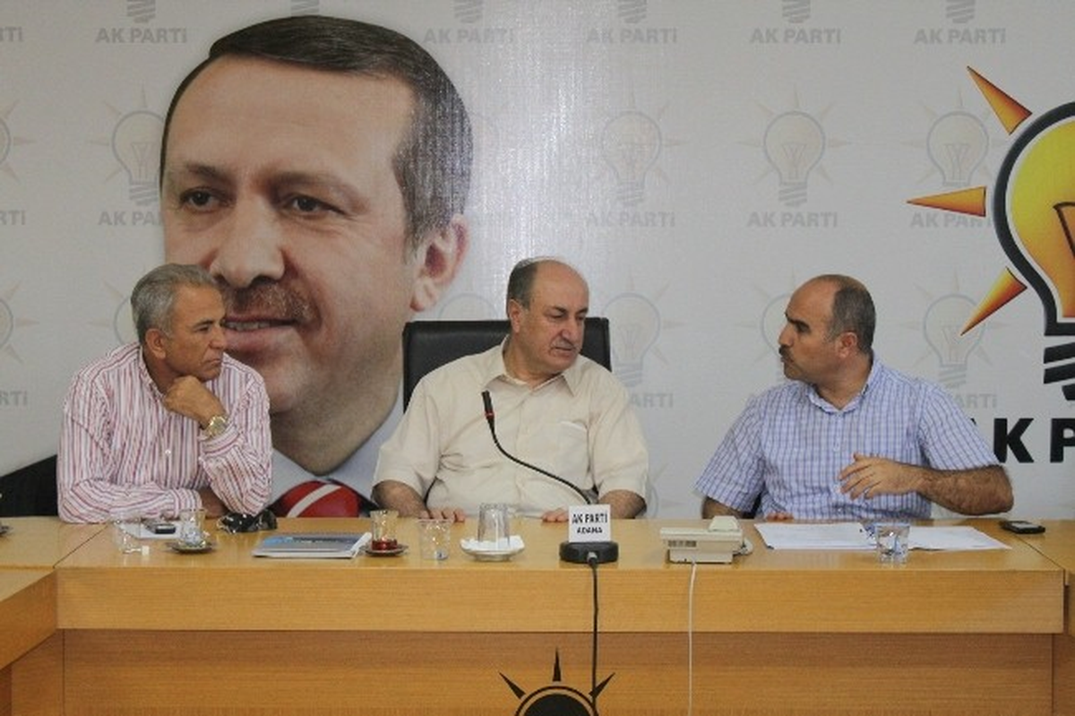 AK Parti Adana Mitingine Hazırlanıyor