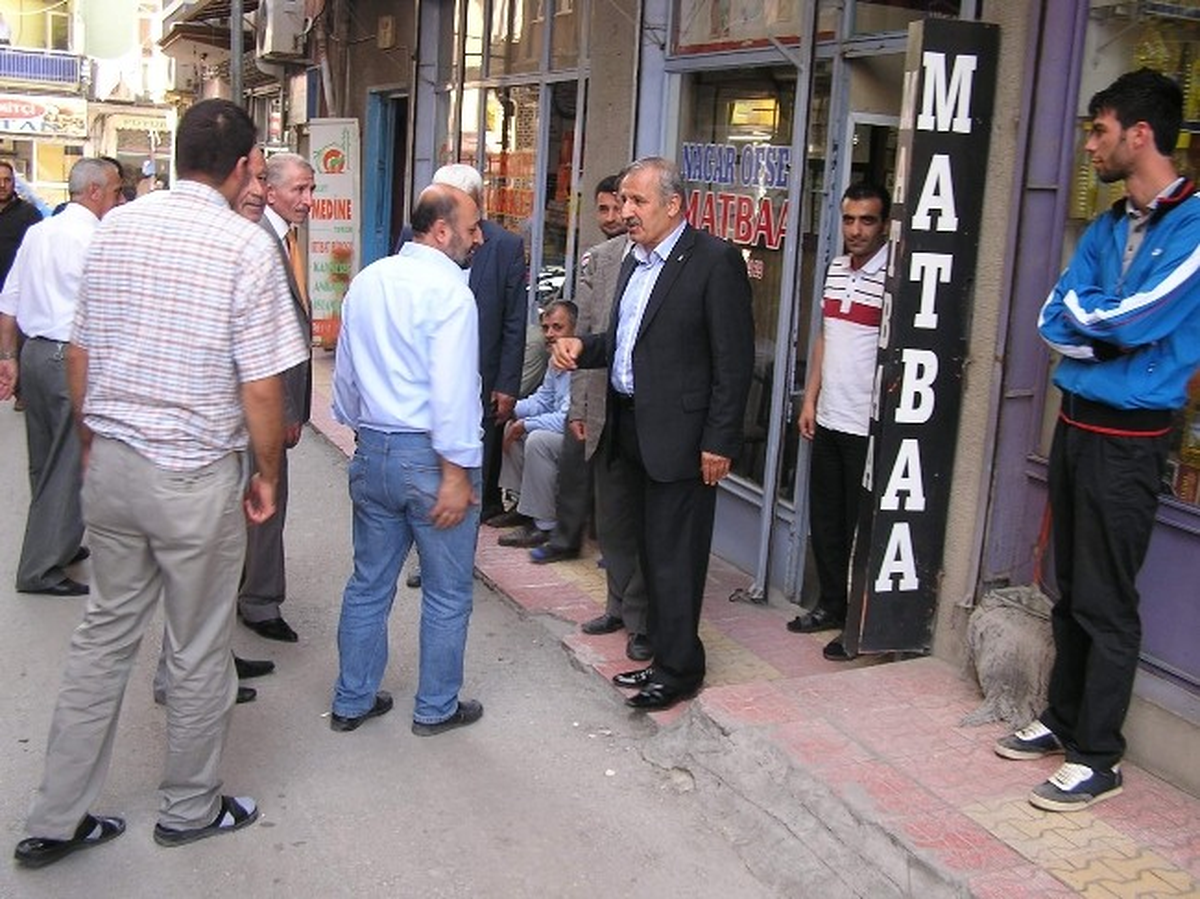 AK Parti Milletvekili Şahin, Esnafı Ziyaret Etti