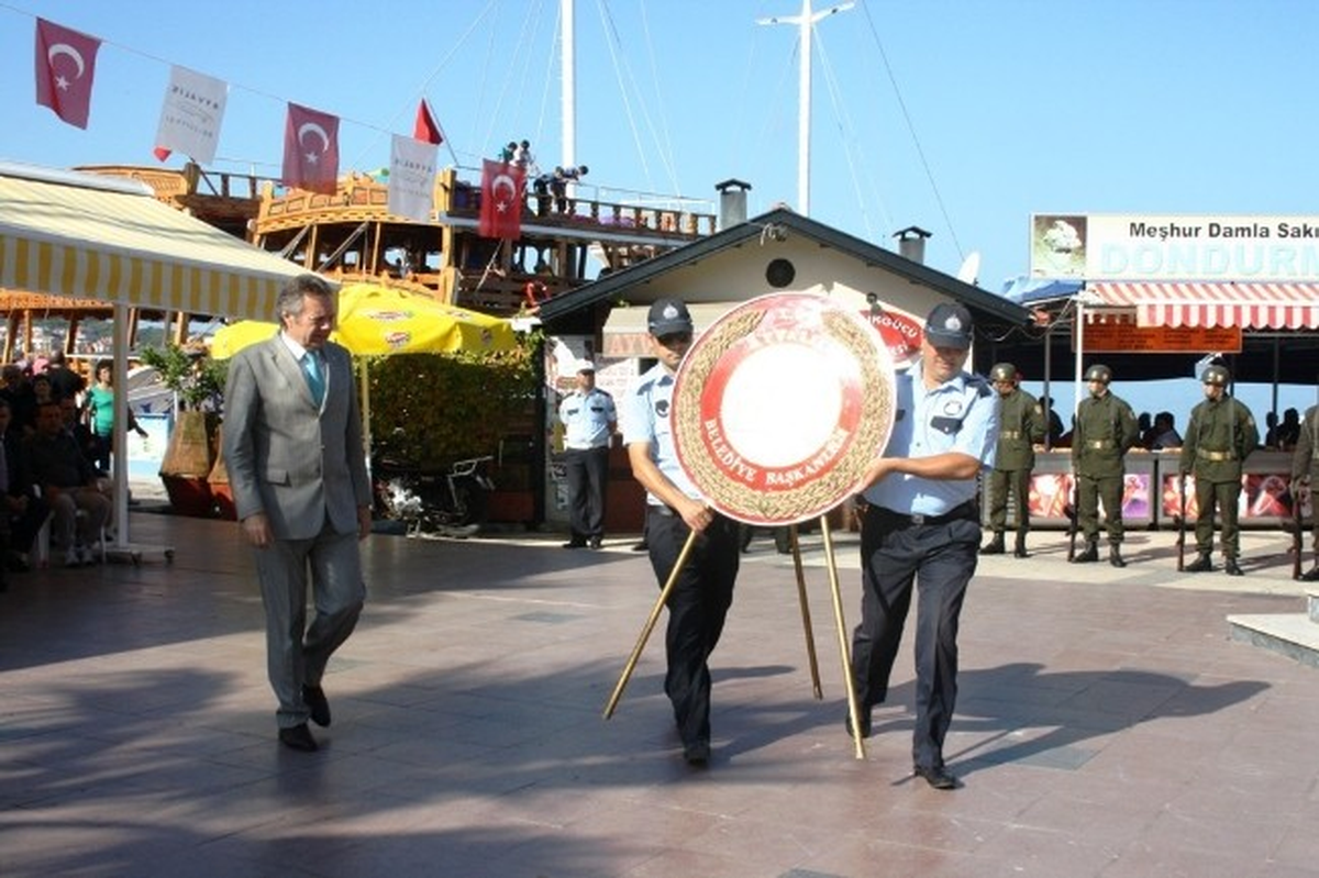 Ayvalık\'ta Gaziler Günü Kutlandı