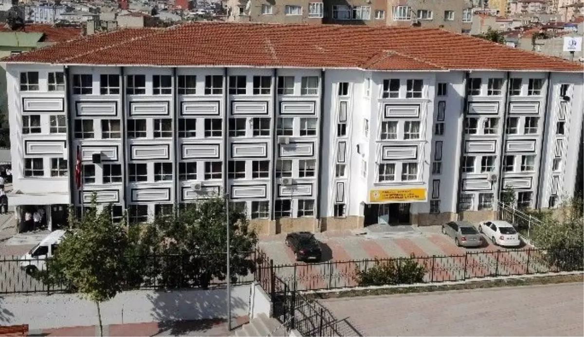 Bağcılar'daki Okulların Dış Cepheleri Yenileniyor