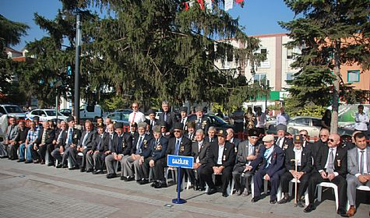 Başkan Ellibeş Gazilere Jest Yaptı