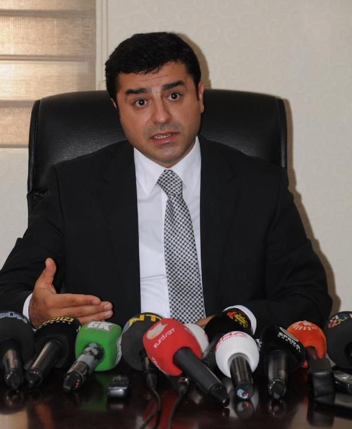 BDP Genel Başkanı Demirtaş Diyarbakır\'da Açıklaması
