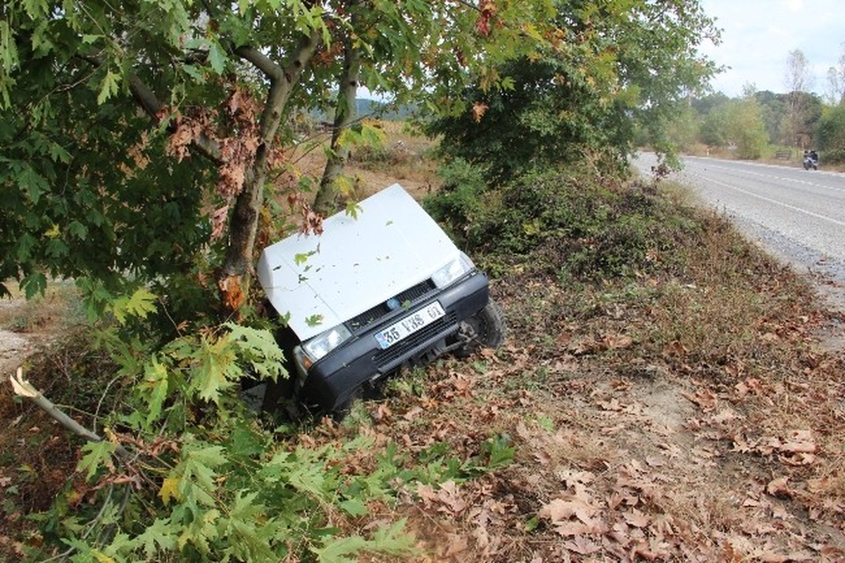 Çanakkale\'de Trafik Kazası: 4 Yaralı