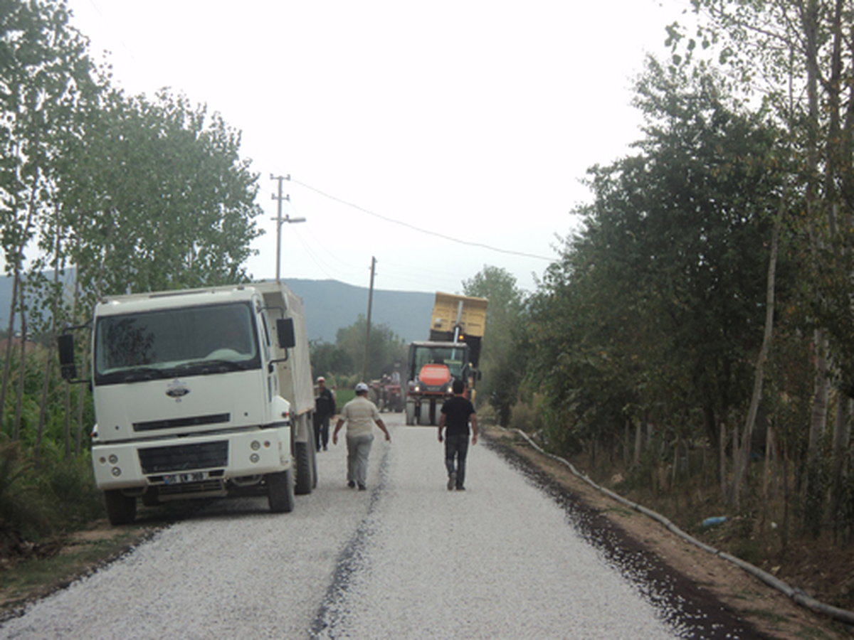 Erbaa\'da Satı Kaplama Asfalt Çalışmaları Yapıldı