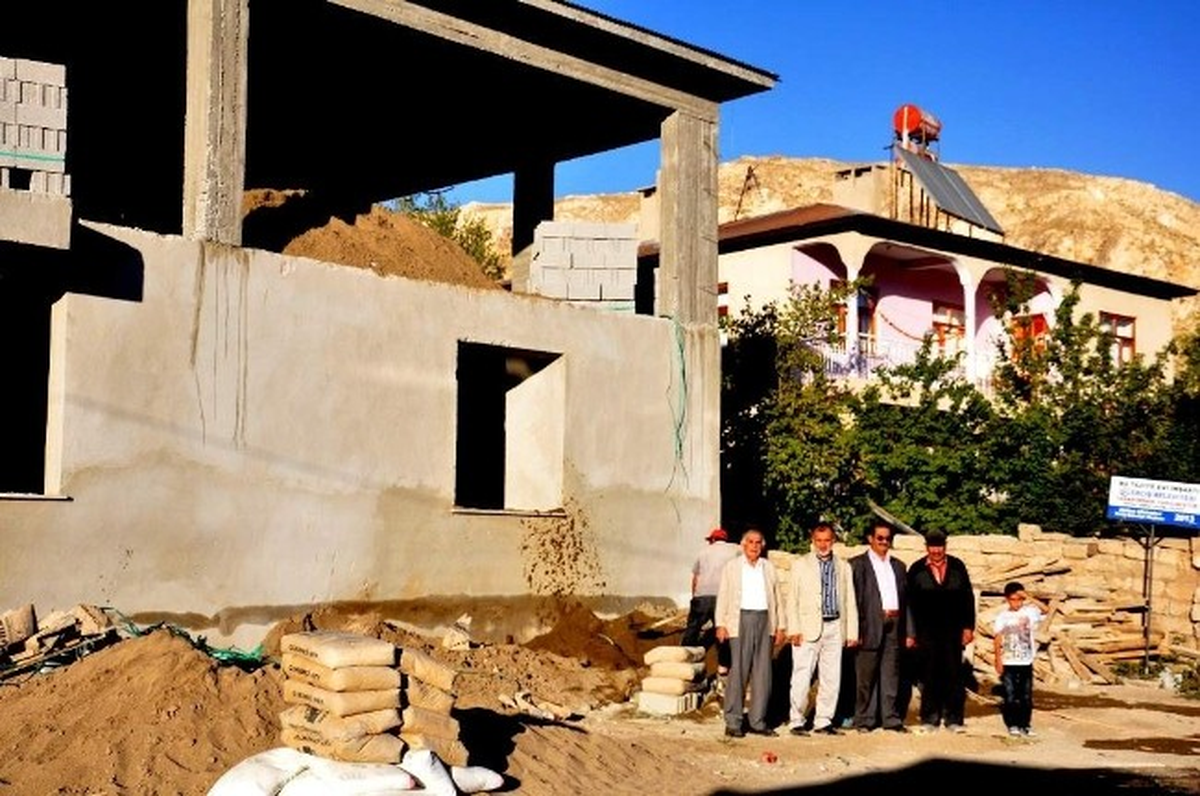 Erciş Belediyesi Mahallelere Cami ve Taziye Evi Yapıyor