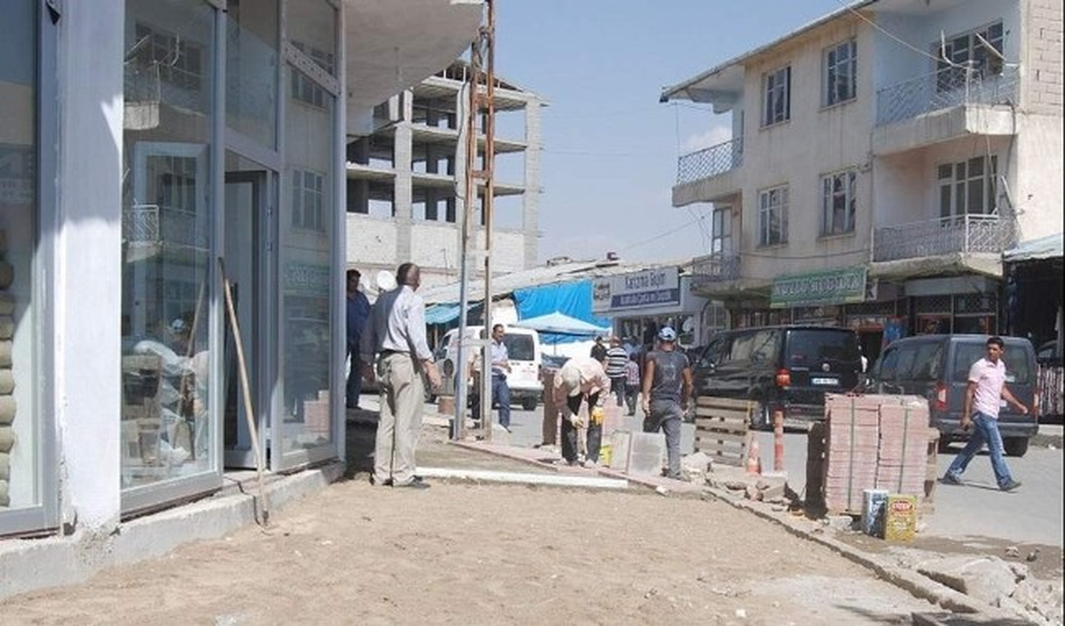 Erciş Belediyesi\'nden Kaldırım ve Parke Çalışması