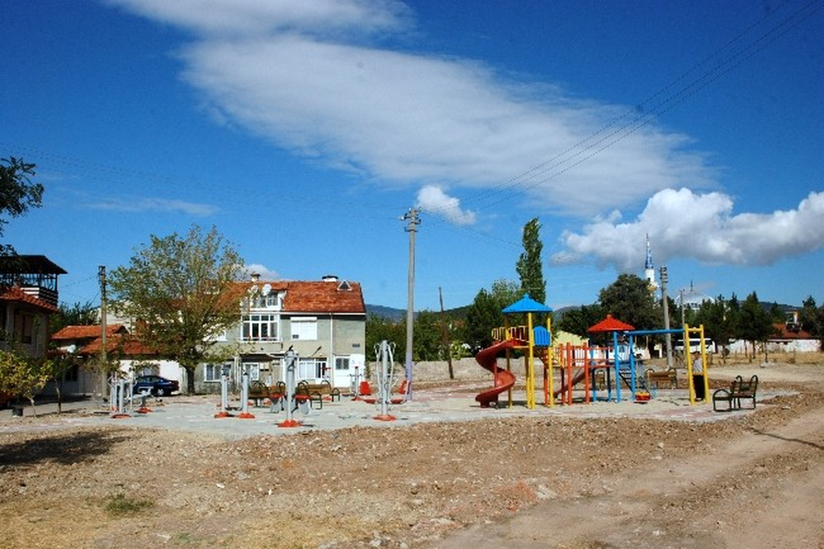 Gediz\'de Kızıltepe Mahallesine Yeni Yaşam Parkı