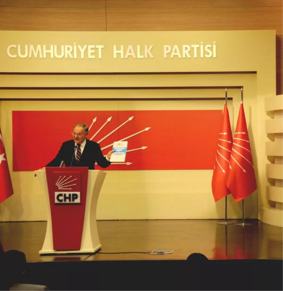 Haluk Koç : Eğitim Sistemindeki Karartma, Türkiye'de Ulusal Güvenlik Sorunu Oluşturacaktır (1)