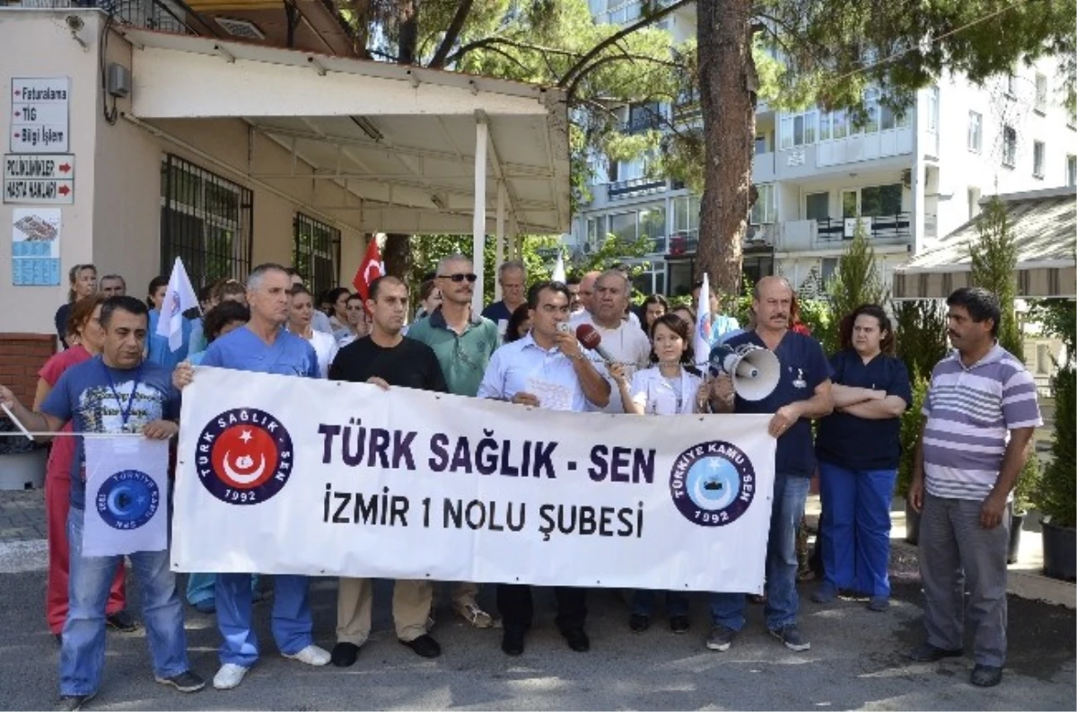 İzmir\'de Sağlıkçıların Maaş İsyanı