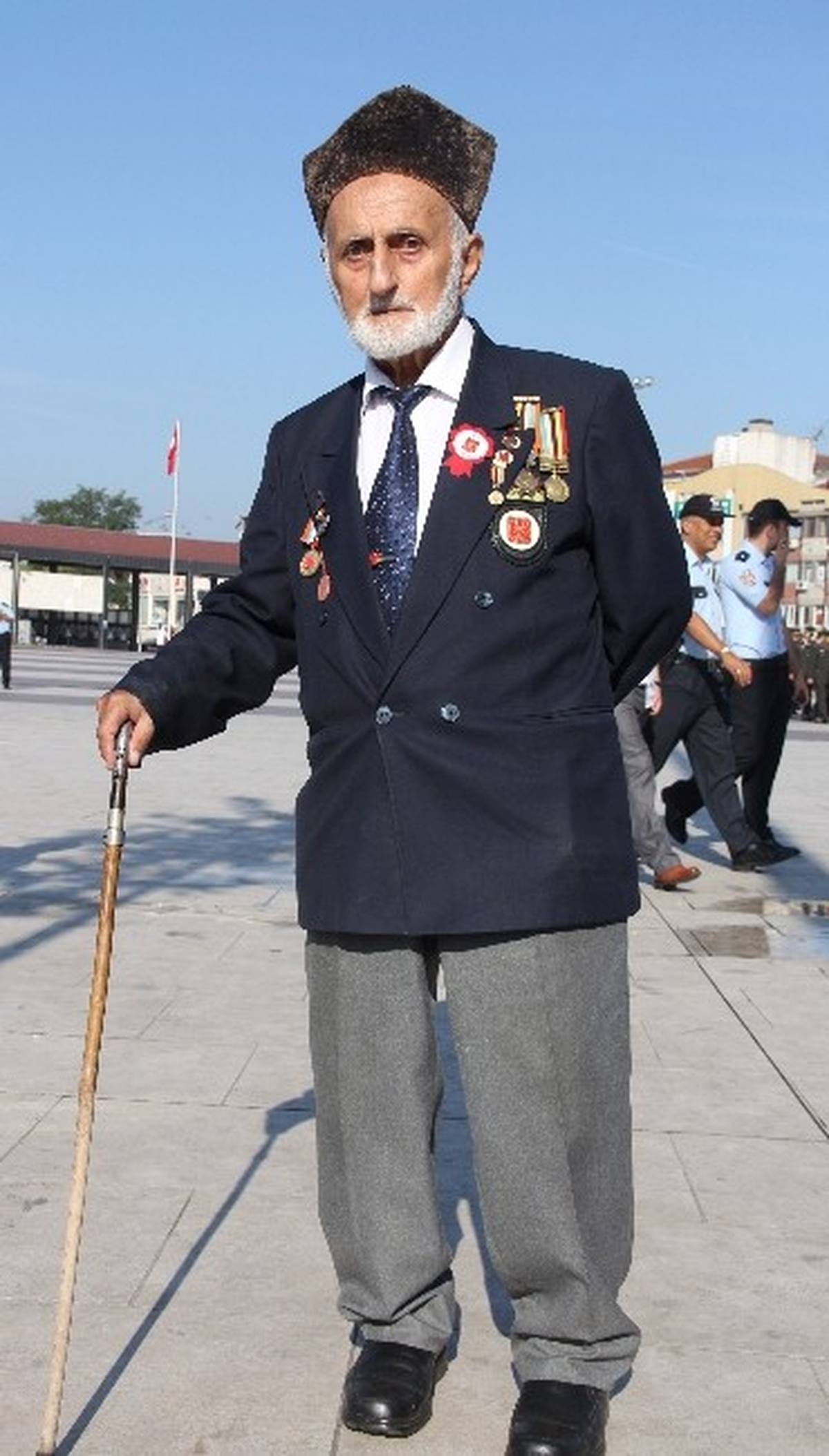 Kahramanlar Meydana Çıktı