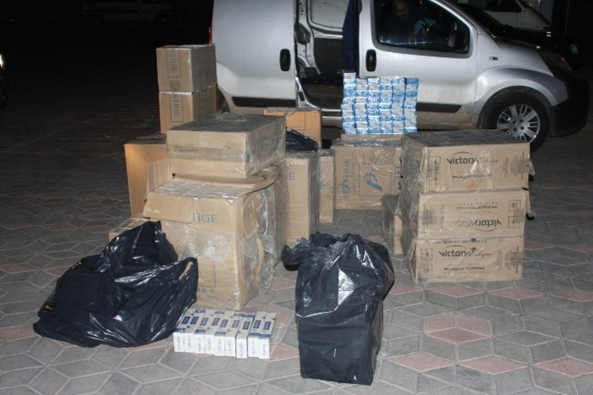 Kamyonetten Kaçak Sigara Çıktı