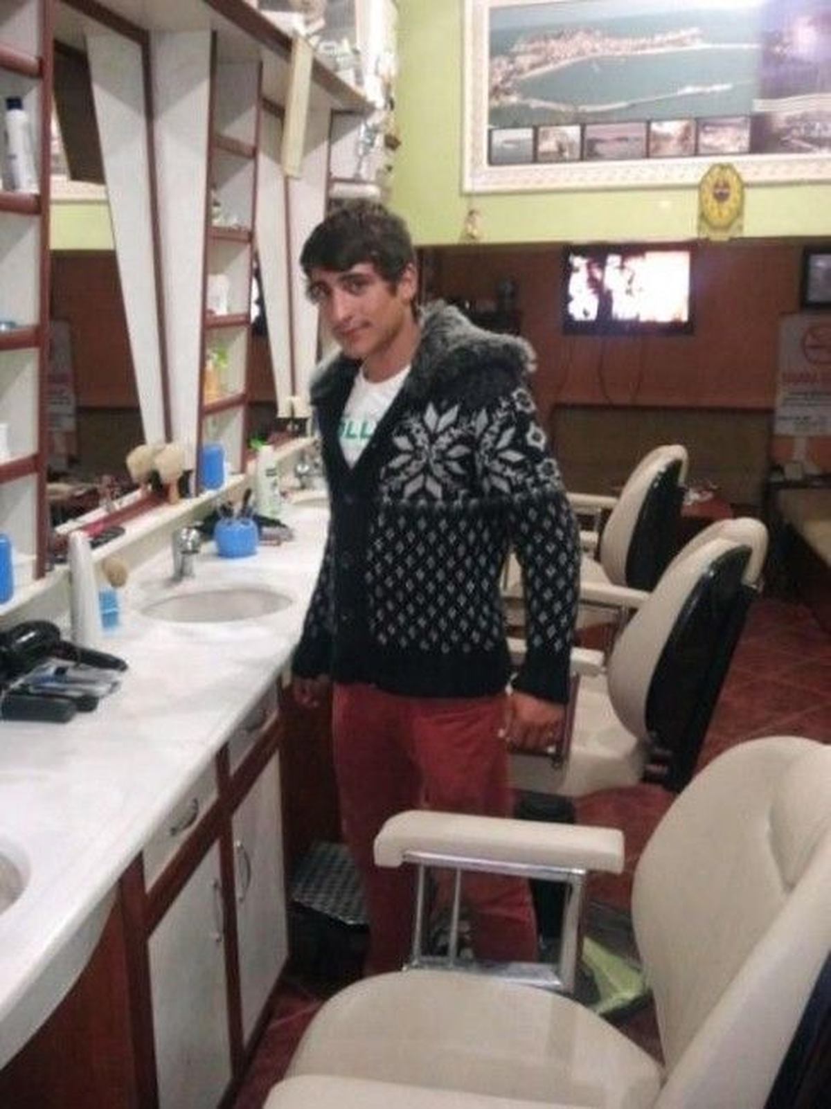 Kırdığı Camın Üzerine Düşen Genç Öldü