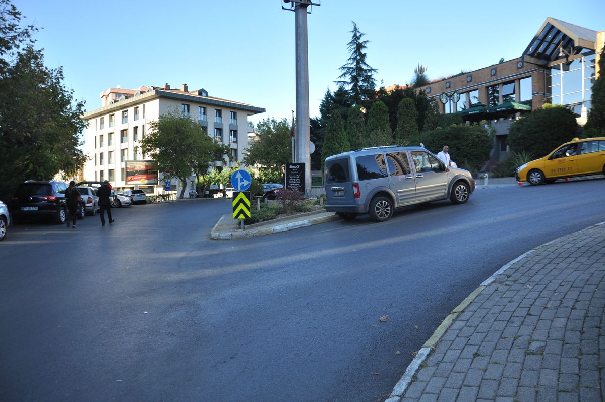 Kıvanç Tatlıtuğ Kaza Geçirdi