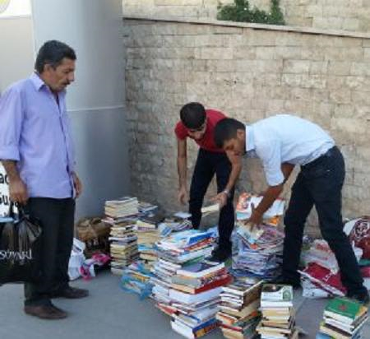 Kumbarada 2000 Kitap Toplandı