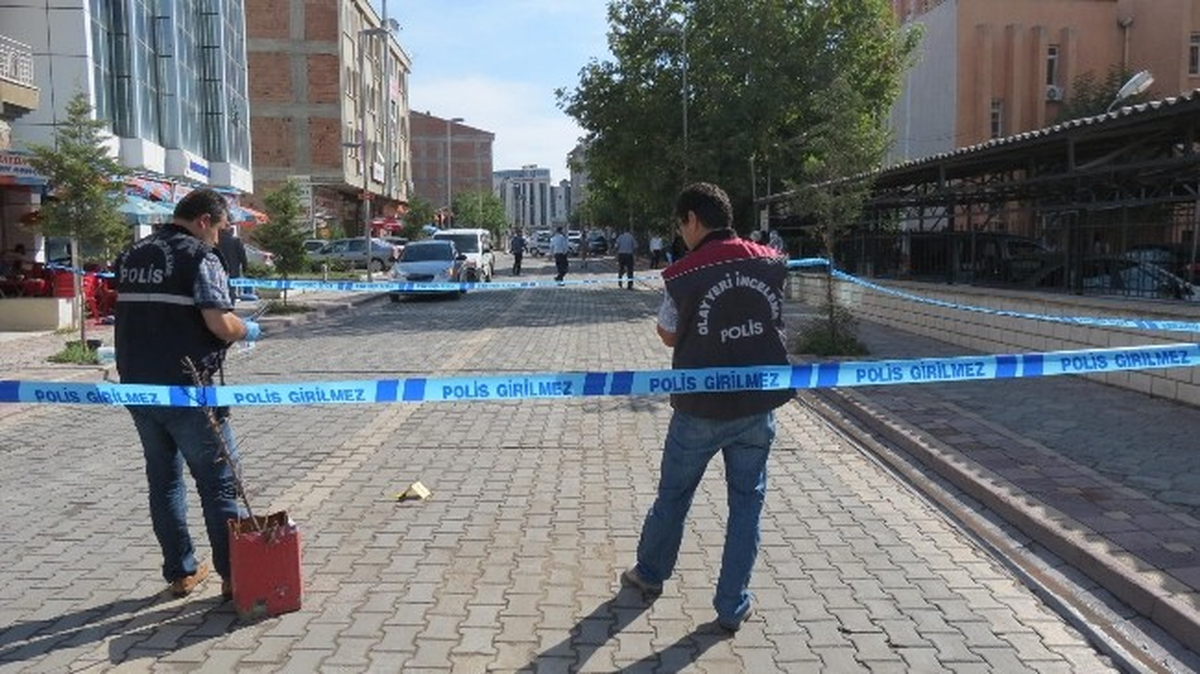 Malatya\'da Adliye Önündeki Silahlı Olay