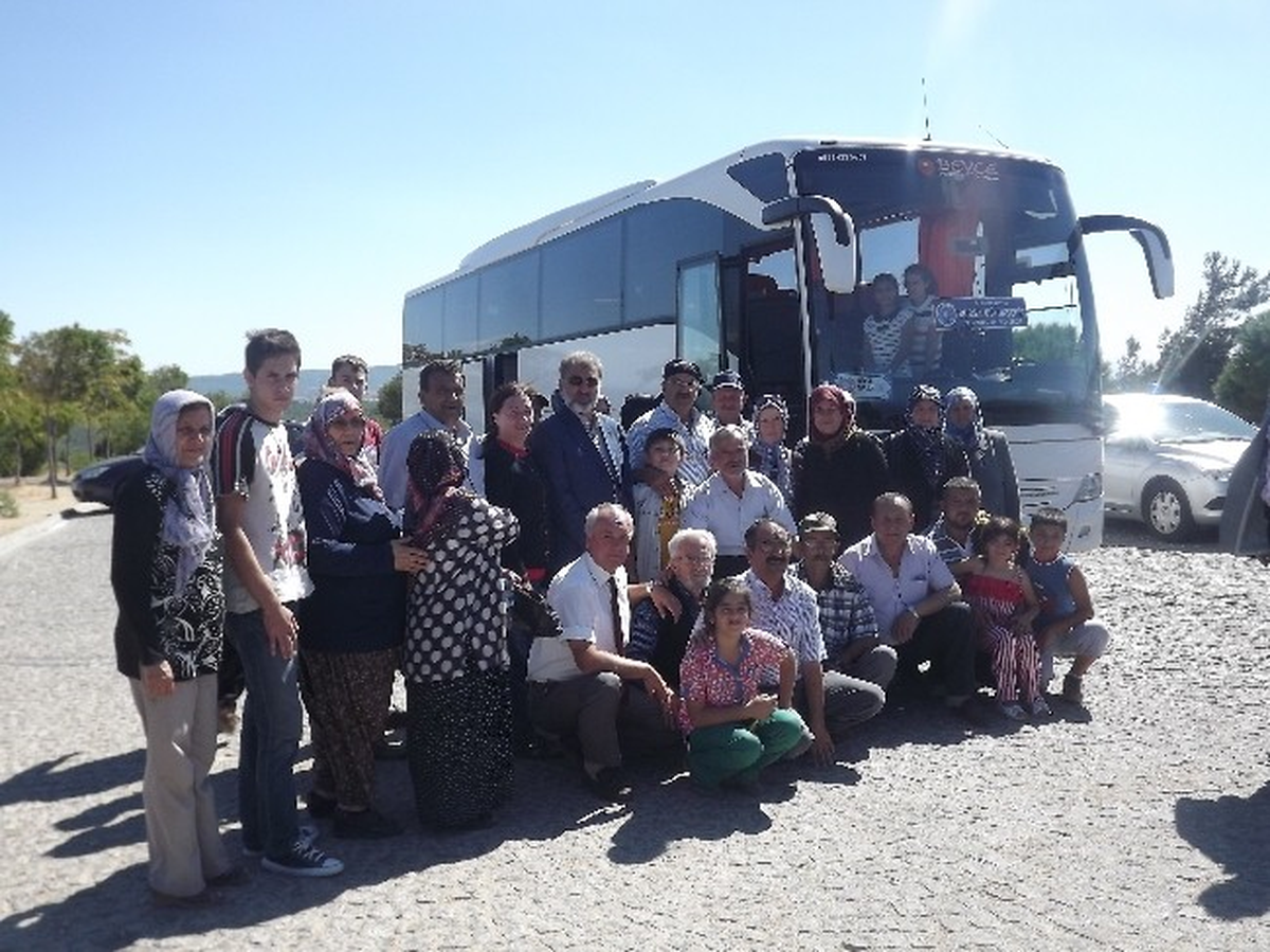Muhtarlığın Organizasyonuyla Çanakkale\'yi Gezdiler