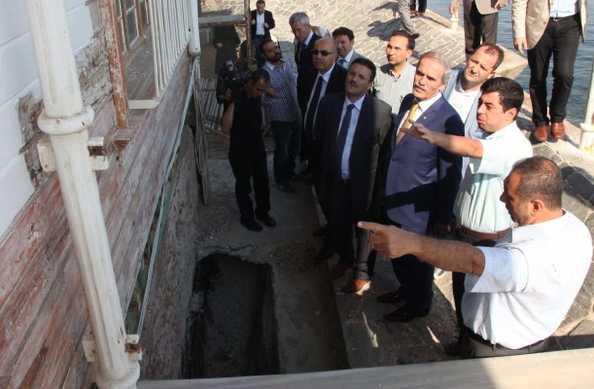 Mütareke Evi\'nde Hummalı Çalışma Sürüyor