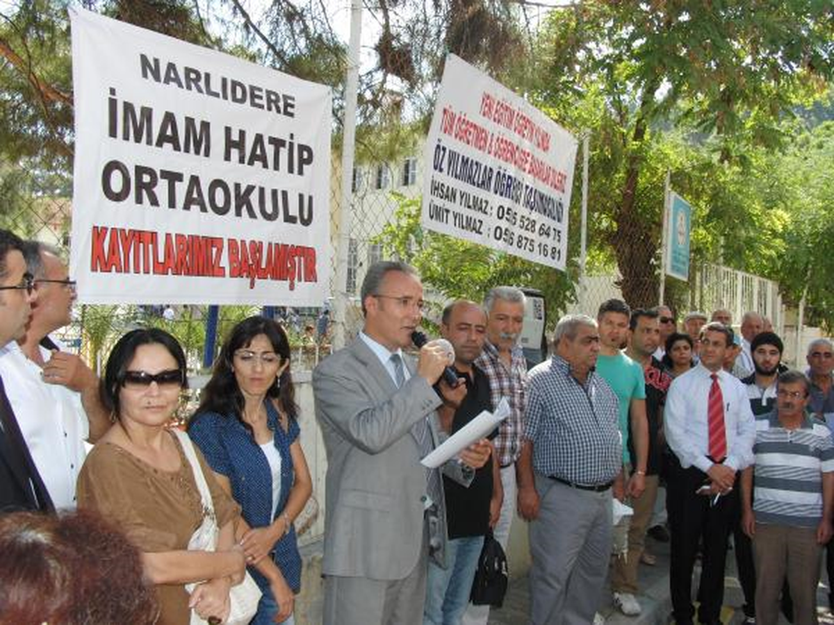 Narlıdere\'de İmam Hatip Tepkisi