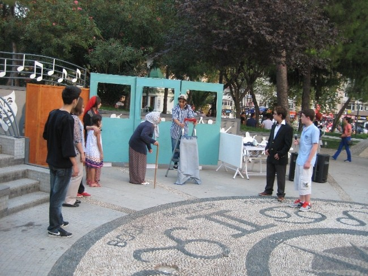 Öğrencilerin Canlı Performansı Alkış Aldı
