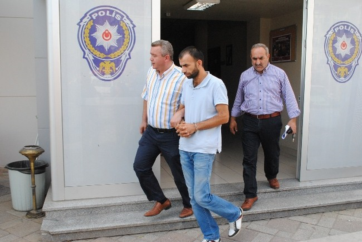 Resmi Belgede Sahteciliğe 3 Yıl Hapis