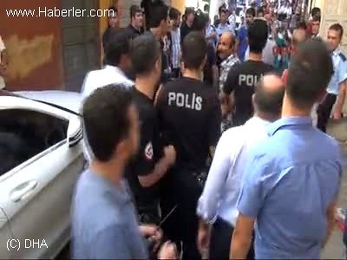 Şanlıurfa\' da Düğünde Kavga Çıktı, 8 Yaralı 10 Gözaltı
