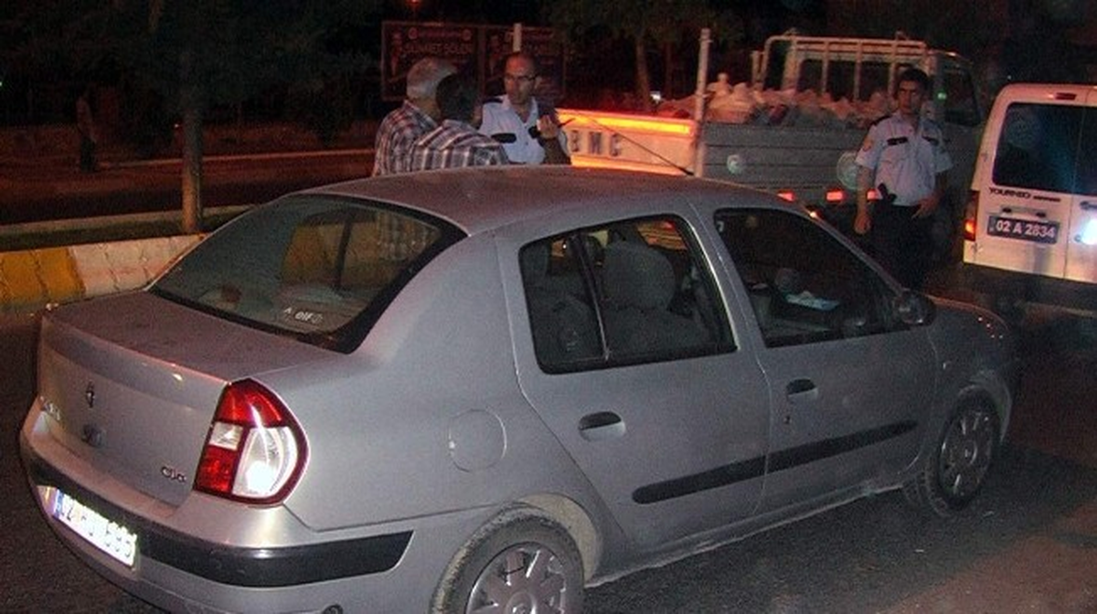 Şüpheli Otomobil Polisi Harekete Geçirdi
