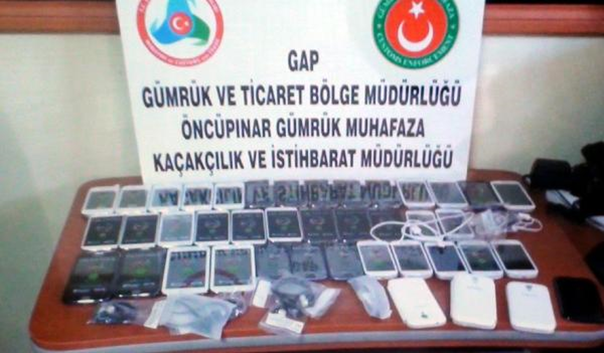 Suriyeli Kadının Vücuduna Sarılı Kaçak Cep Telefonu Ele Geçirildi