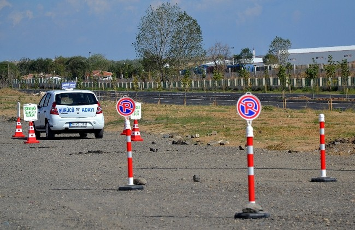 Tekirdağ\'da Sürücü Adayları Çok Sıkı Çalışıyor