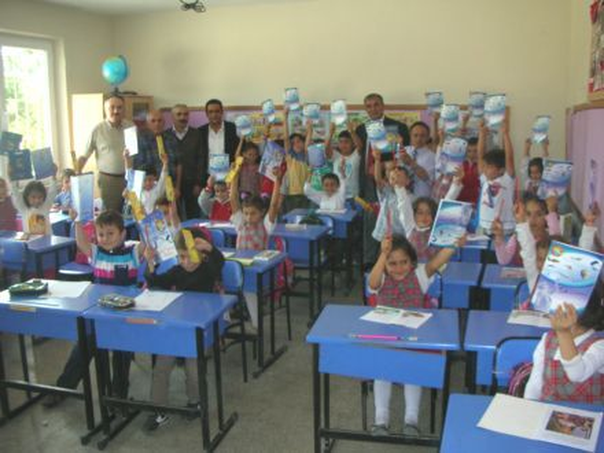 Thk Tokat Şubesinden Kırtasiye Yardımı