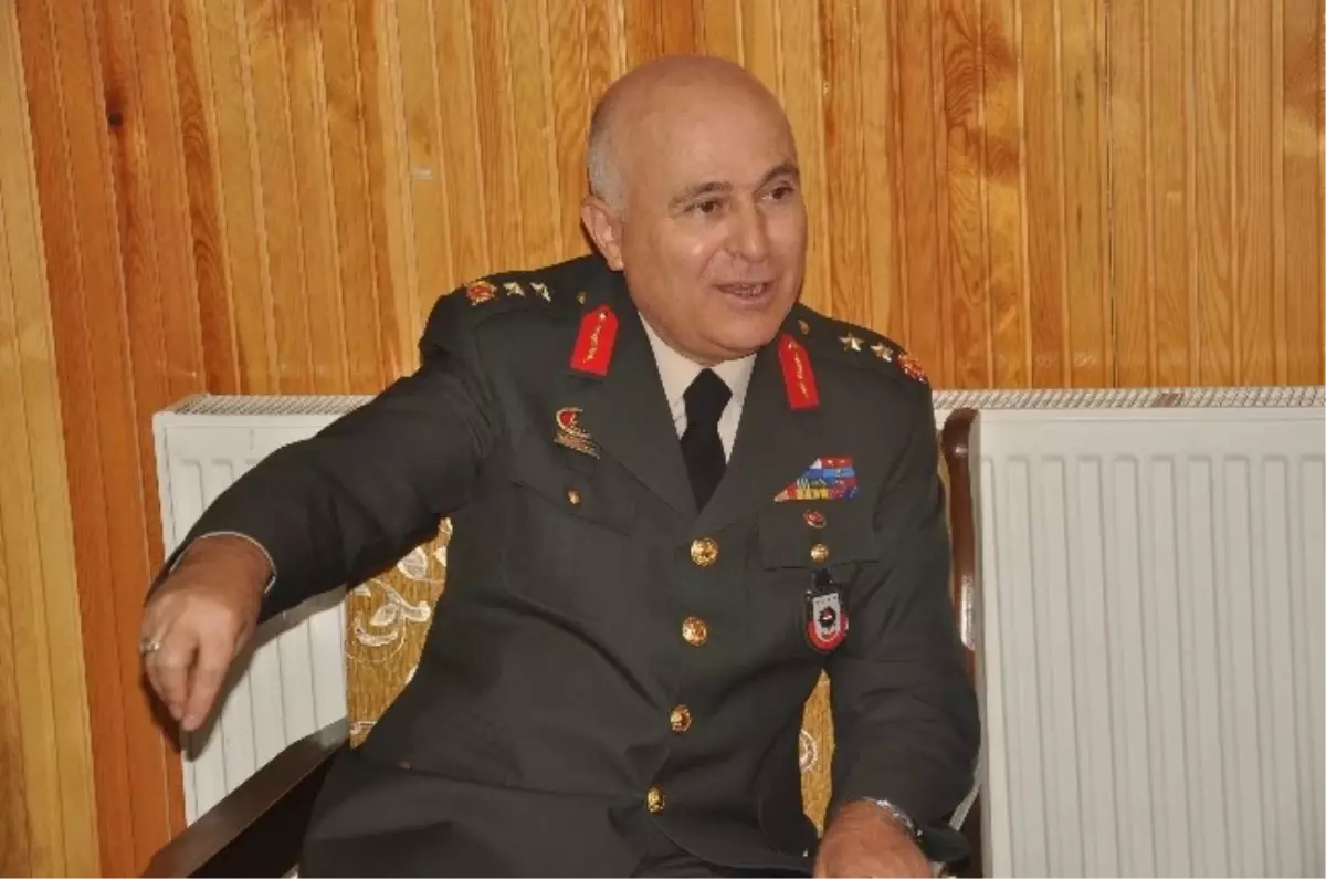 Tümgeneral Kır, Şehit Ailelerine Somalili Askerleri Anlattı