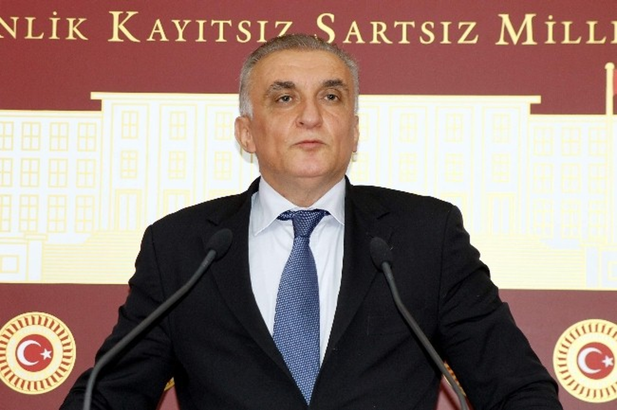 Uzunırmak; "Şehit Olur Ölmeyiz, Gazi Olur Unutulmayız, Ezan Olur Dinmeyiz"