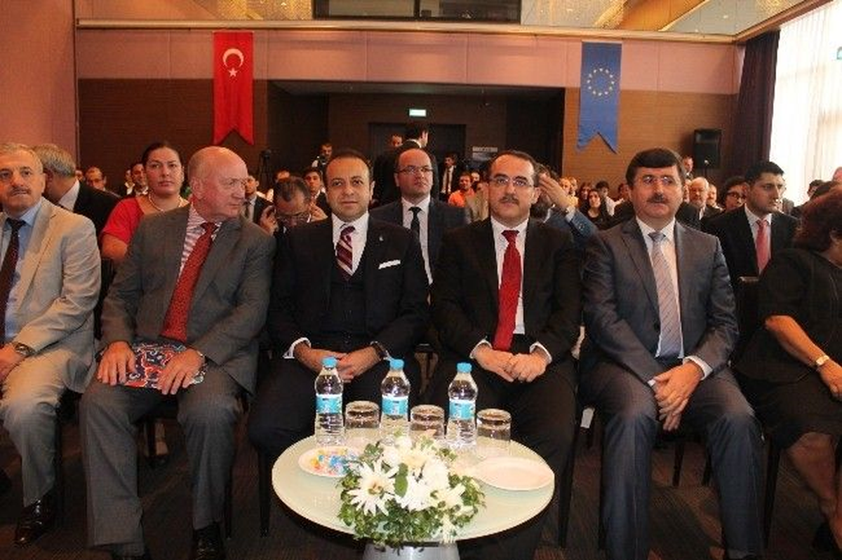 AB Bakanı ve Başmüzakereci Egemen Bağış Trabzon\'da