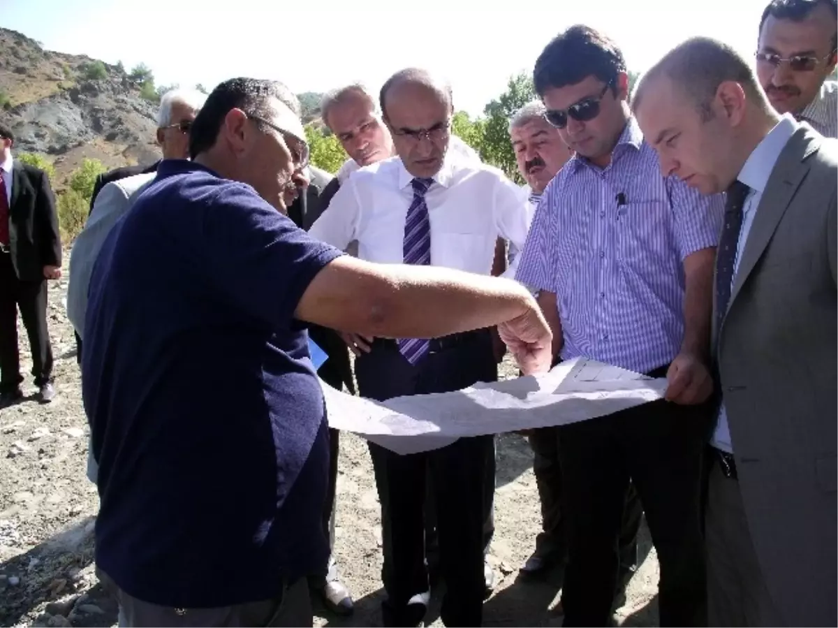 Adıyaman Valisi Demirtaş, Temel Atma Öncesinde İncelemelerde Bulundu