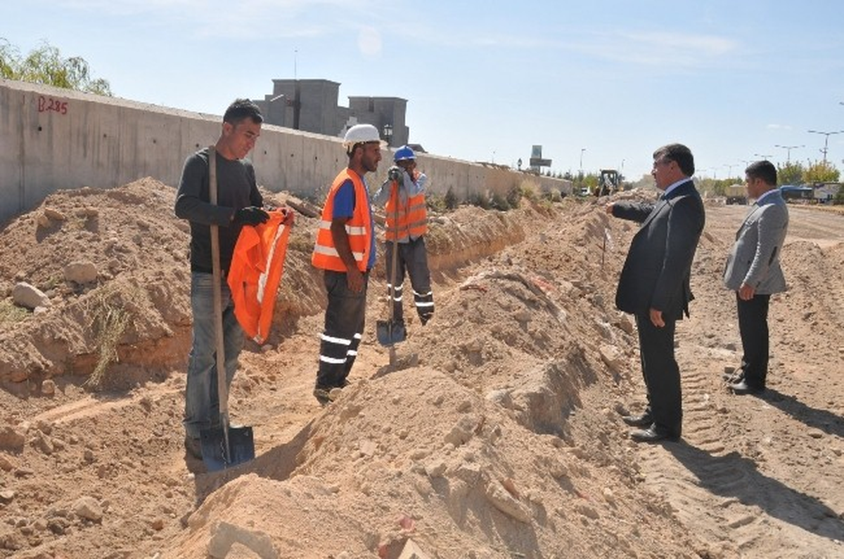 Niğde Belediye Başkanı Akdoğan Yol Çalışmalarını Takipte