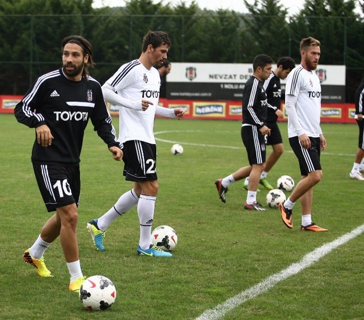 Beşiktaş, Galatasaray Maçı Hazırlıklarını Sürdürüyor