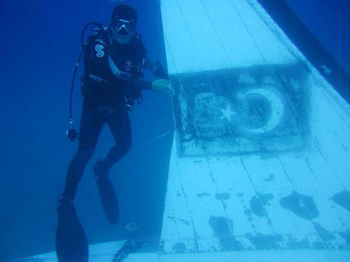 Antalya Kemer\'de C-47 Uçağı İlgi Çekti