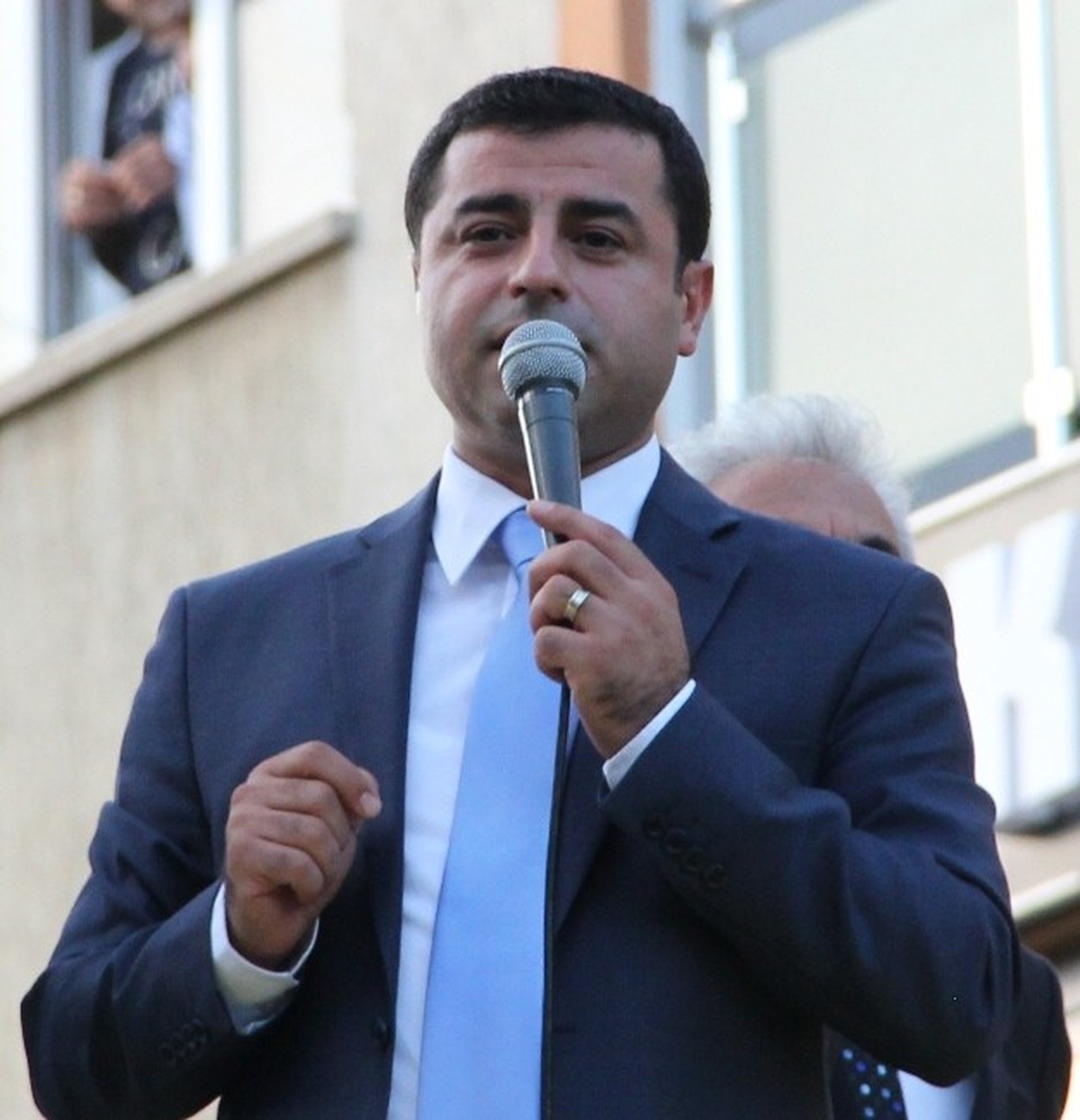 Demirtaş: "Öcalan, Başbakan\'a Sayın Der"