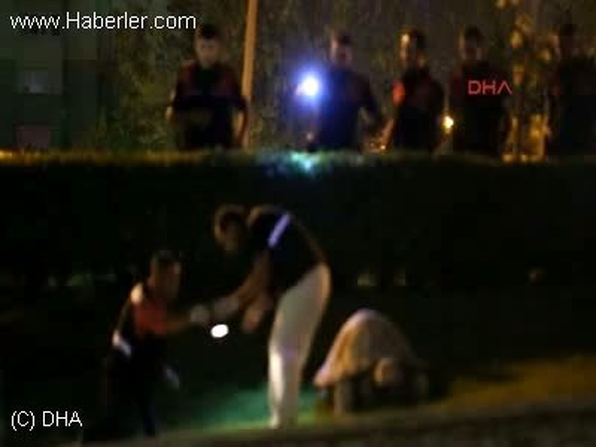 Dha Ankara Dikmen\'de Polisevine Saldırı