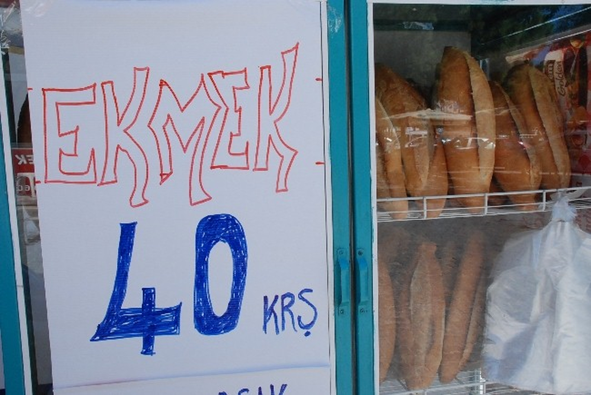 Didim\'de Ekmek Fiyatlarındaki Düşüş Vatandaşı Sevindirdi