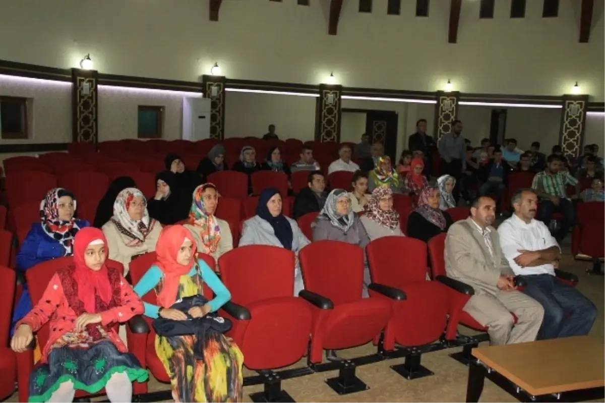 "Dünyada Mehmetçik" Konferansı