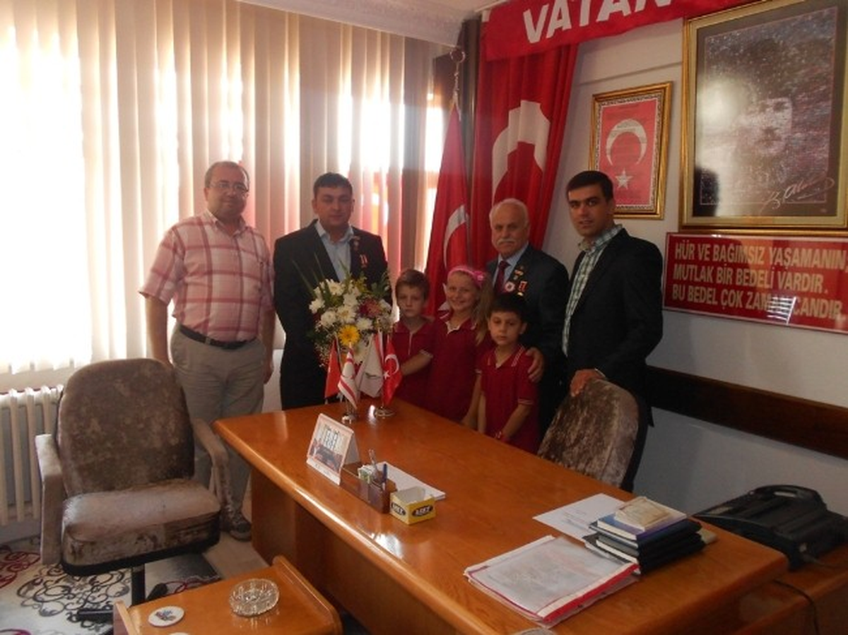 Eser İlkokulu Gazilerimizi Unutmadı