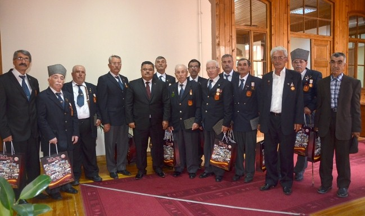 Gaziler Başkan Selim Yağcı\'yı Ziyaret Etti