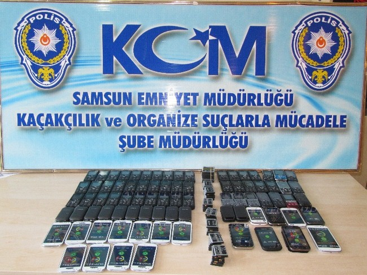 Gümrük Kaçağı 126 Adet Cep Telefon Ele Geçti