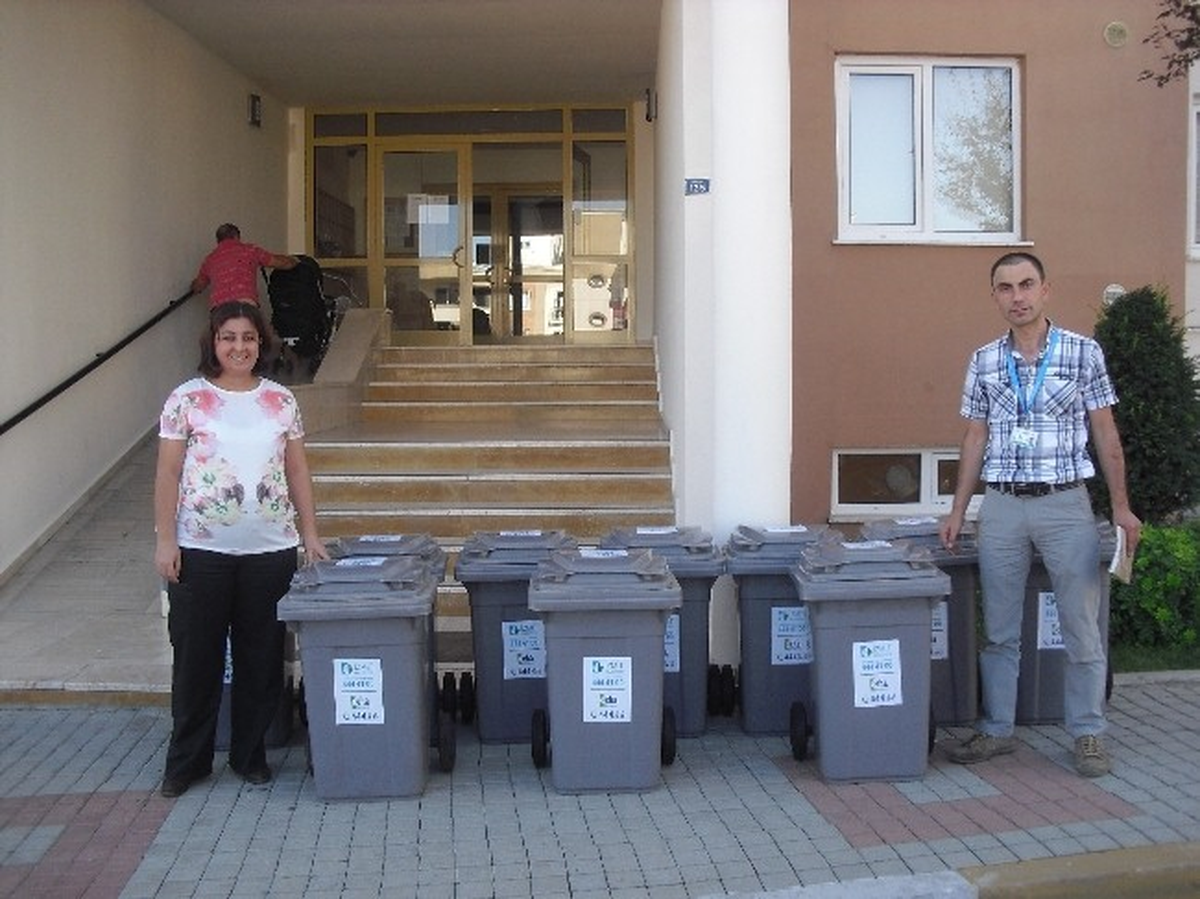 İzmit\'te Atık Yağlar Toplanıyor