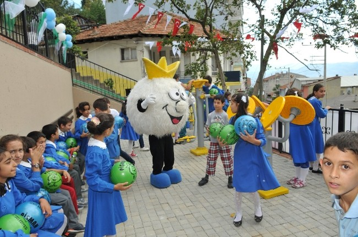 İzmit\'te Emin Kaptan Parkı Açıldı