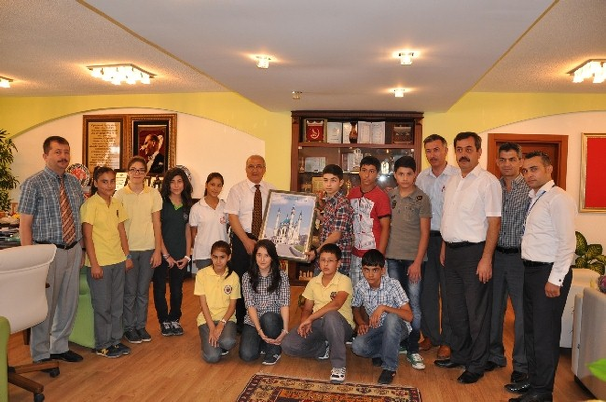 Kardeş Şehir Aznakay\'a Giden Öğrenciler Başkan Kocamaz\'ı Ziyaret Etti