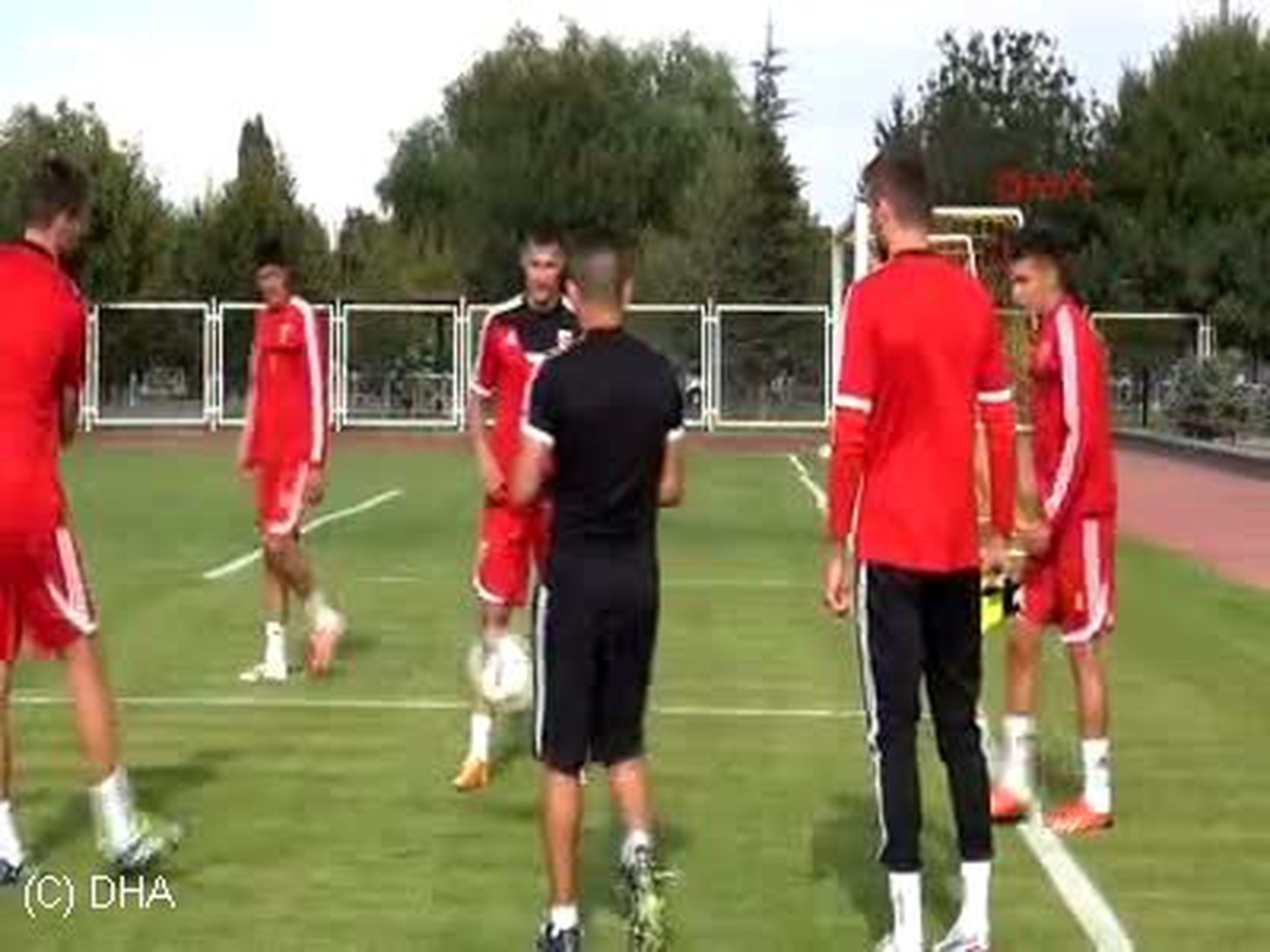 Kayserispor\'da Antrenmanlar Basına ve Seyirciye Kapalı