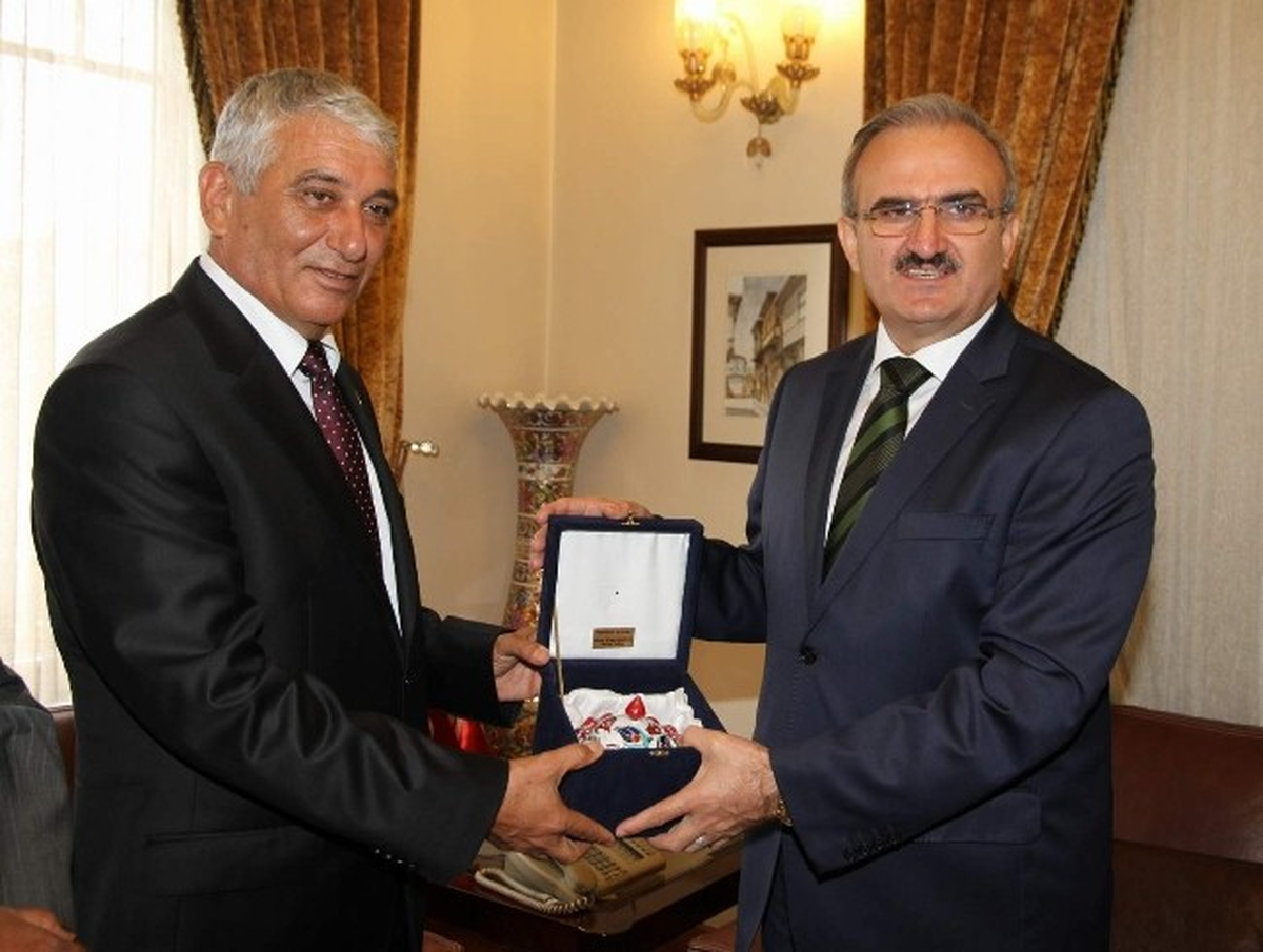 KKTC\'li Belediye Başkanlarından Vali Karaloğlu\'na Ziyaret