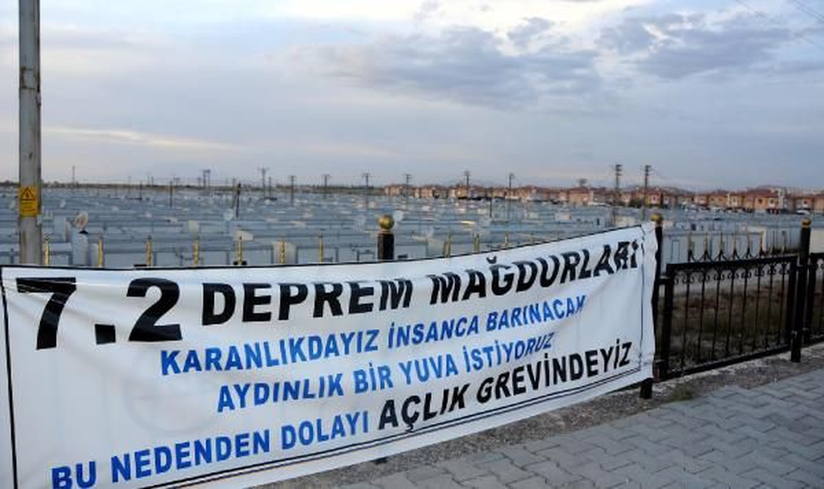 Depremzedelerin Açlık Grevi Devam Ediyor
