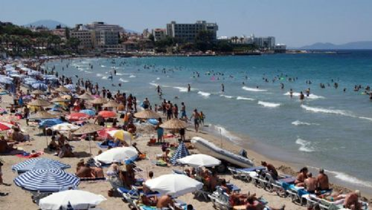 Kuşadası\'nda Yabancı Turist Bereketi